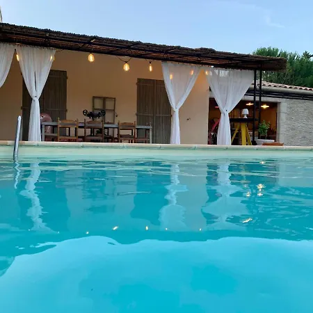 Les Pondres En Vaunage بيت ضيافة