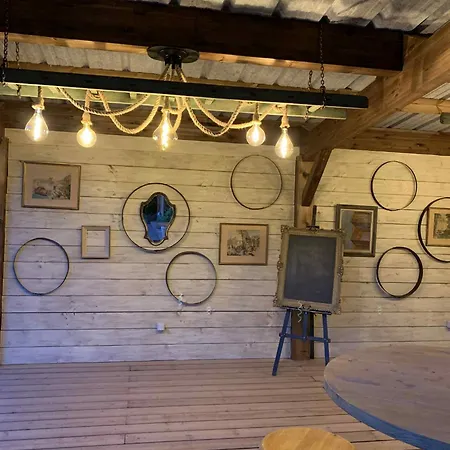 بيت ضيافة Les Pondres En Vaunage 4*