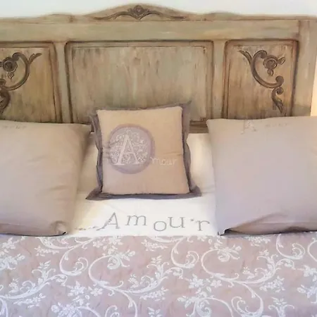 Les Pondres En Vaunage Guest house