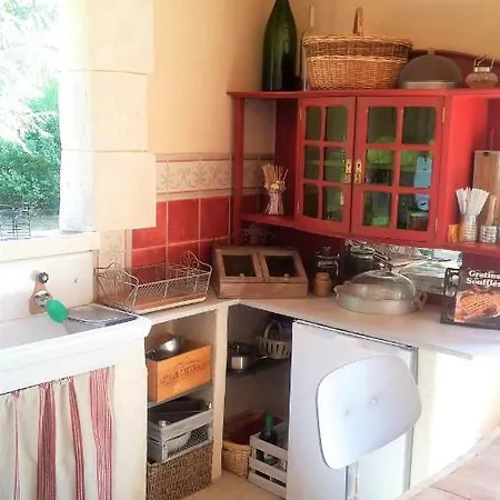 Guest house Les Pondres En Vaunage 4*